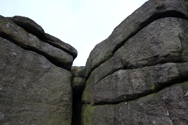 StanageEdgeRockClimbing180