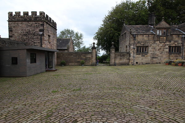 HoghtonTower120