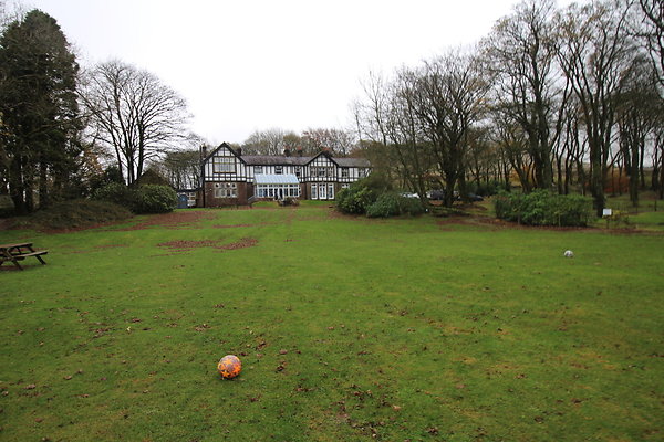 White Hall Centre019 White Hall Centre019