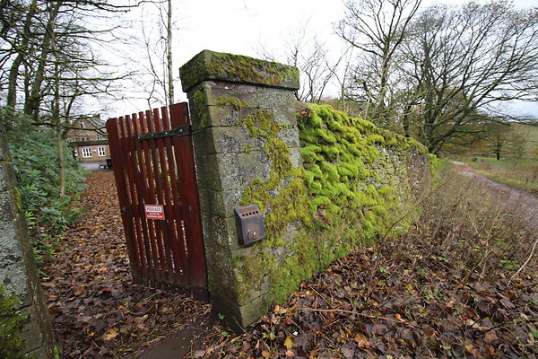 White Hall Centre052 White Hall Centre052