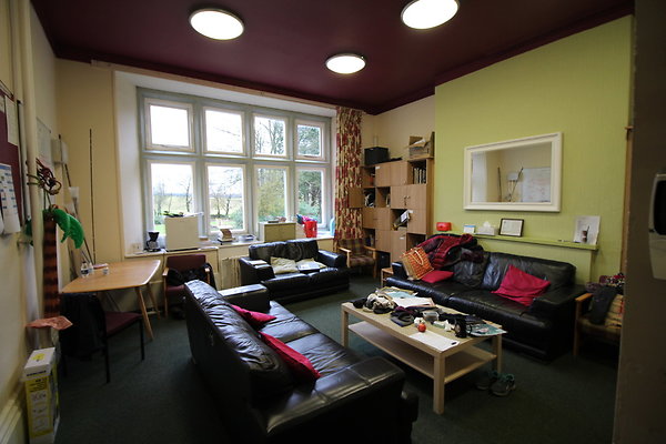 White Hall Centre081 White Hall Centre081