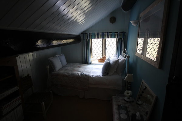 Upper House050 Upper House050