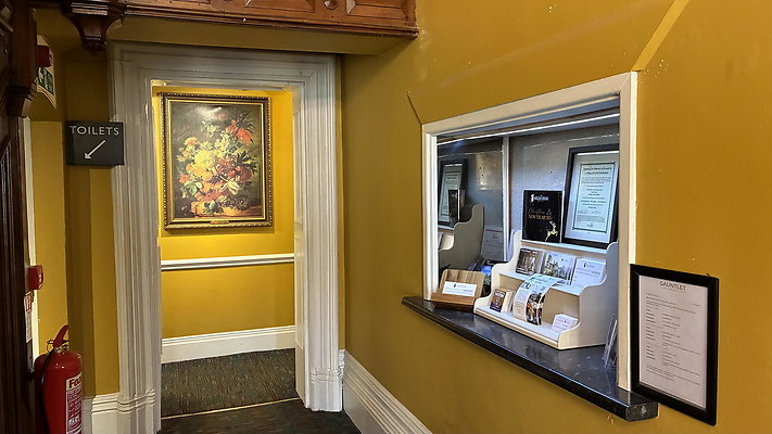 HollinHouse006 HollinHouse006